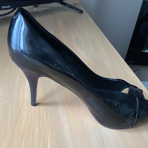 Patent Finish Heels - Picture 3 of 3